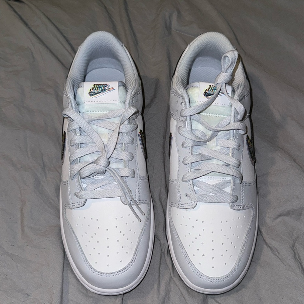 Dunk low 3D swoosh